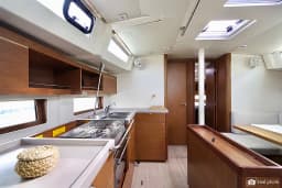 Oceanis 46.1 in Puntone / Marina di Scarlino thumbnail 6