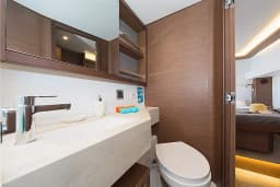 Lagoon 46 in Athens / Alimos Marina thumbnail 9