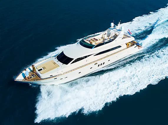 Canados 86 in Baška Voda / Marina Baška Voda - image 1