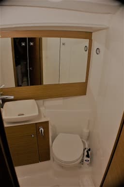 Dufour 430 in Marmaris / Adaköy Marina thumbnail 9