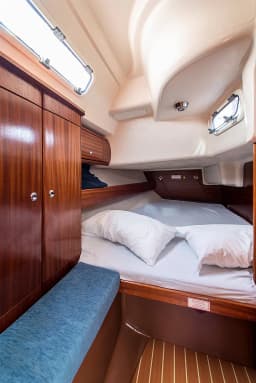 Bavaria 36 Cruiser in Kefalonia / Sami Port thumbnail 14