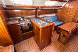Bavaria 36 Cruiser in Kefalonia / Sami Port thumbnail 8
