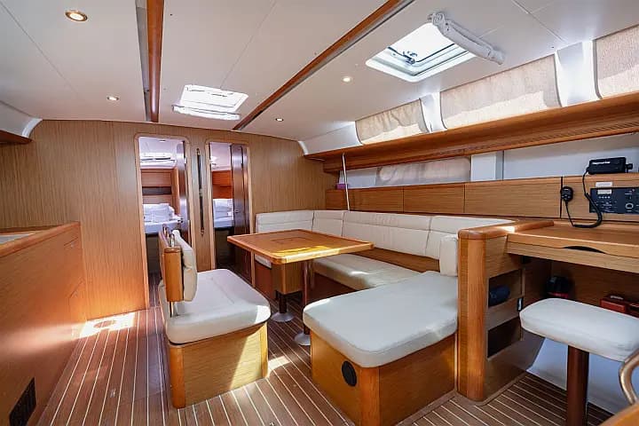 Sun Odyssey 49i in Seget Donji / Marina Baotić - Photo 4