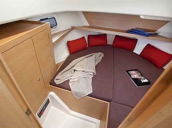 Delphia Escape 800 in Motala Harbour - Photo 3