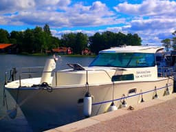 Delphia Escape 800 in Motala Harbour thumbnail 8