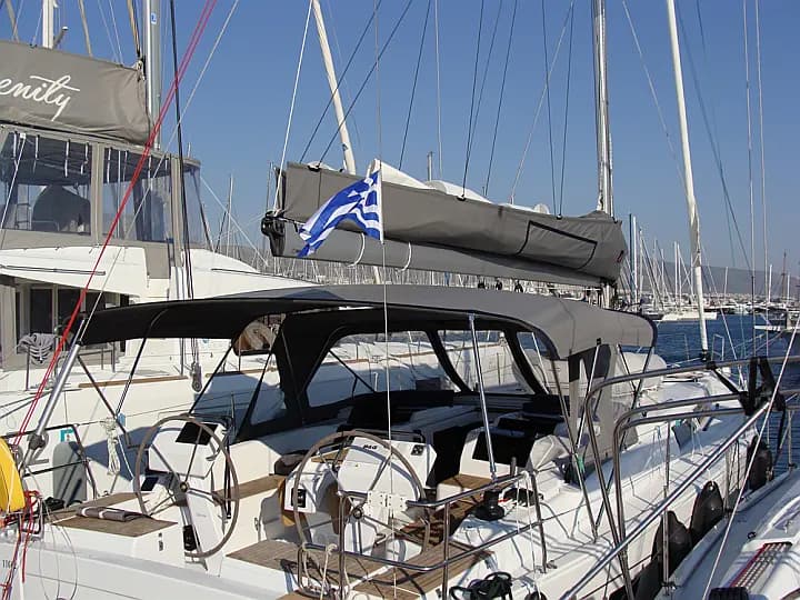 Hanse 455 in Athens / Alimos Marina - Photo 4