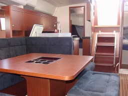 Hanse 455 in Athens / Alimos Marina thumbnail 5