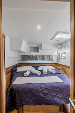 Lagoon 42 in Paros / Piso Livadi Port thumbnail 25