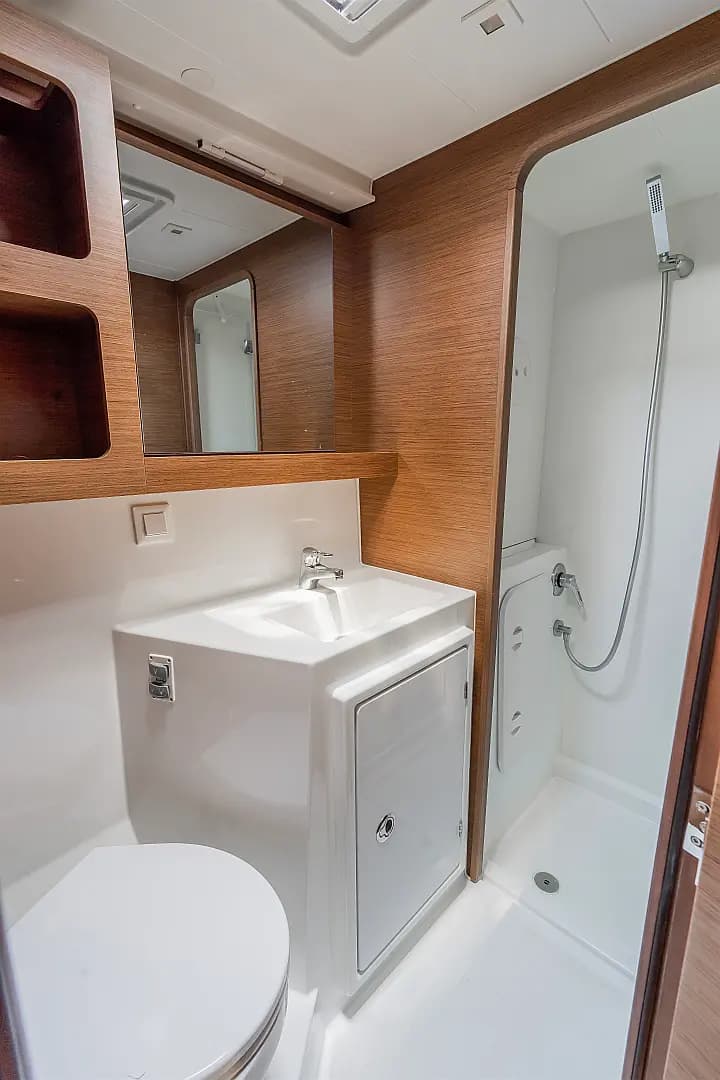 Lagoon 42 in Paros / Piso Livadi Port - Photo 5