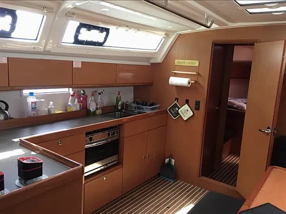 Bavaria Cruiser 46 in Skiathos - Photo 3