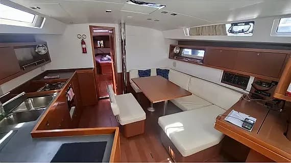 Oceanis 45 in Herceg Novi / Lazure Meljine Marina - Photo 3
