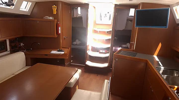 Oceanis 45 in Herceg Novi / Lazure Meljine Marina - Photo 4