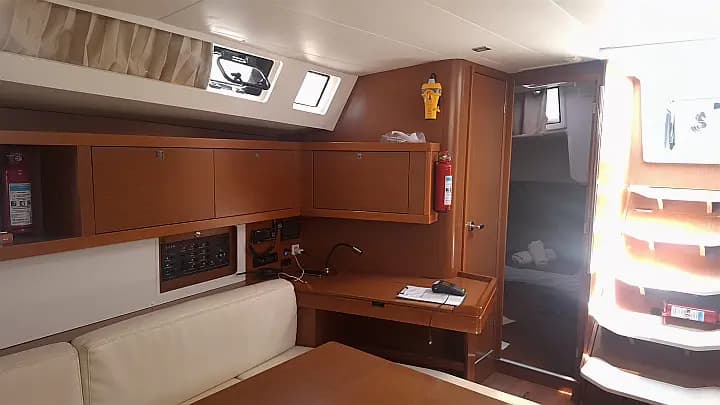 Oceanis 45 in Herceg Novi / Lazure Meljine Marina - Photo 5