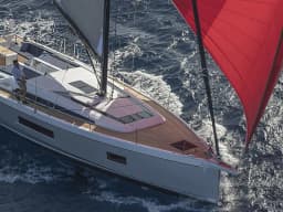 Oceanis 51.1 in Athens / Alimos Marina thumbnail 9