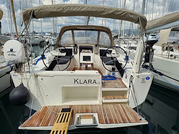 Dufour 390 Grand Large in Kaštel Gomilica / Marina Kaštela - image 1