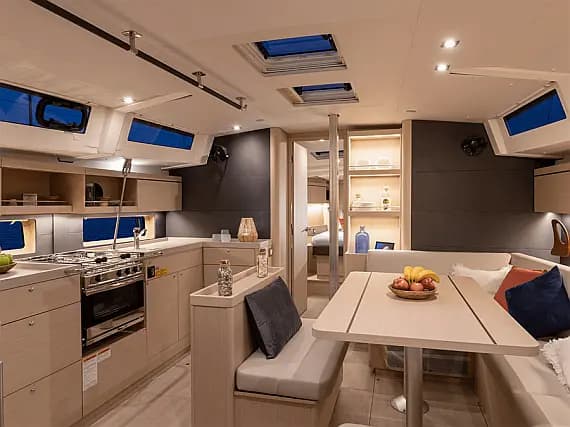 Oceanis 46.1 in Marina Agana - Photo 2
