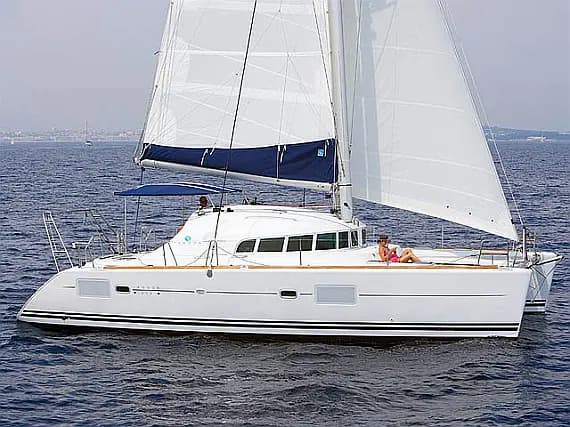 Lagoon 410 S2 in Sardinia / Cagliari / Marina di Cagliari - Photo 1