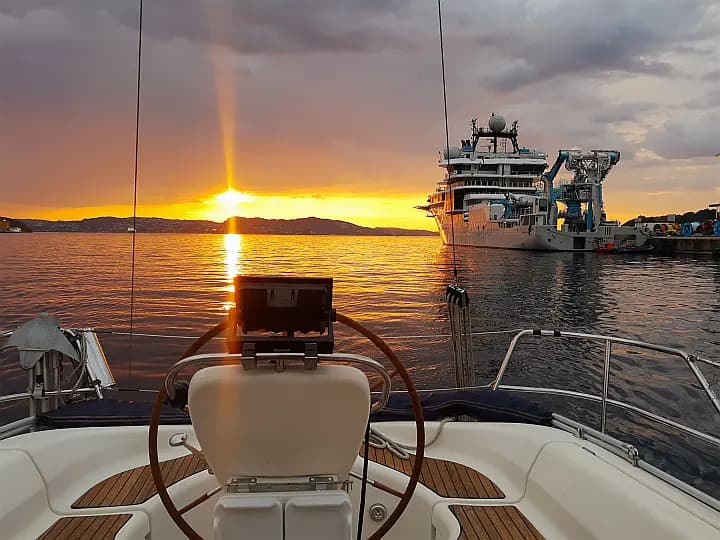 Bavaria 36 Cruiser in Hjellestad Marina - Photo 5