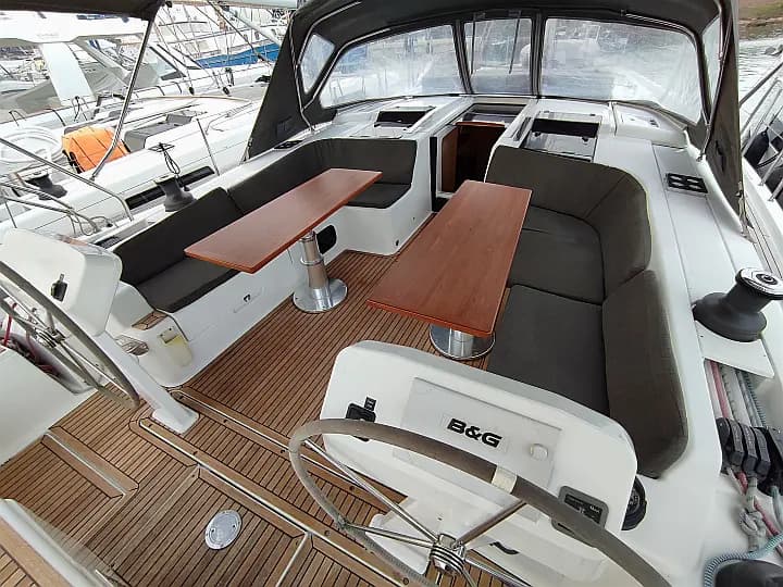 Hanse 508 in Lavrion / Olympic Marina - Photo 5