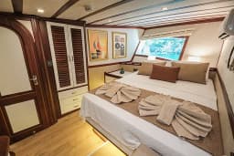 Luxury Sailing Yacht in Fethiye port thumbnail 17