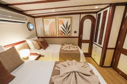 Luxury Sailing Yacht in Fethiye port thumbnail 27