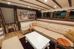 Luxury Sailing Yacht in Fethiye port thumbnail 34