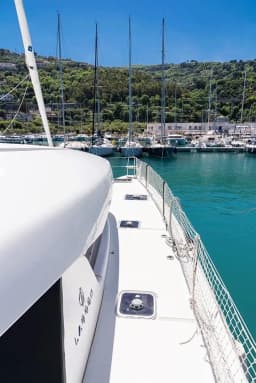 Lagoon 42 in Sicily / Capo d'Orlando Marina thumbnail 11