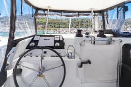 Lagoon 42 in Sicily / Capo d'Orlando Marina thumbnail 9