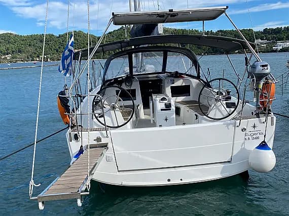 Sun Odyssey 410 in Skiathos - Photo 1
