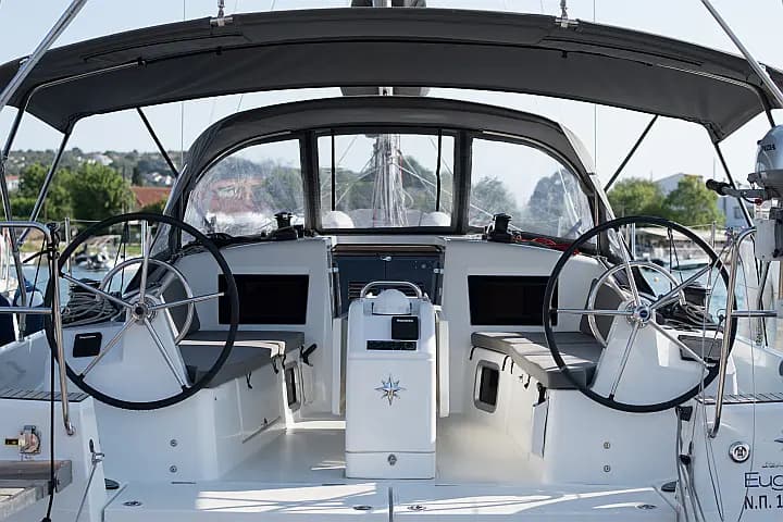Sun Odyssey 410 in Skiathos - Photo 4