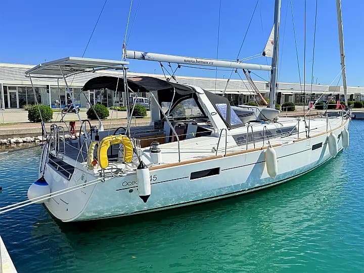 Oceanis 45 in Sukošan / D-Marin Dalmacija Marina - Photo 1