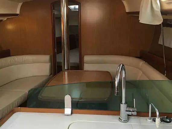Sun Odyssey 39i in Preveza Marina - Photo 3