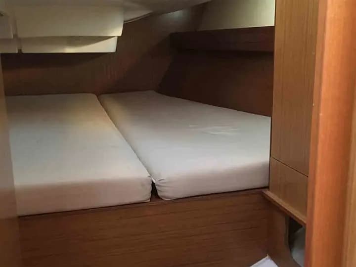 Sun Odyssey 39i in Preveza Marina - Photo 5