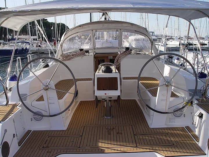 Bavaria Cruiser 46 in Sardinia / Portisco / Marina di Portisco - Photo 4