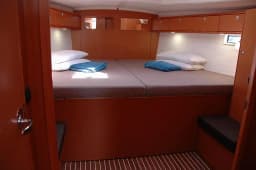Bavaria Cruiser 46 in Sardinia / Portisco / Marina di Portisco thumbnail 9