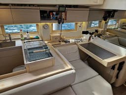 Oceanis 51.1 in Sardinia / Cagliari / Marina di Cagliari thumbnail 14
