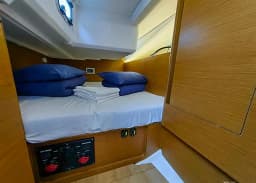Sun Odyssey 440 in Athens / Alimos Marina thumbnail 16