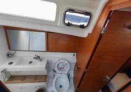 Sun Odyssey 440 in Athens / Alimos Marina thumbnail 20