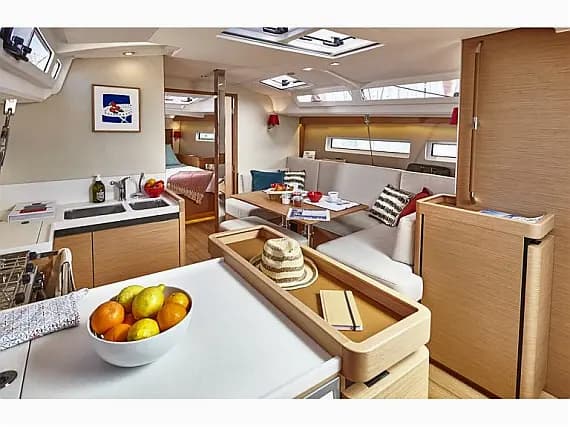 Sun Odyssey 440 in Athens / Alimos Marina - Photo 3
