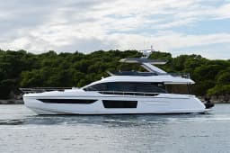 Azimut 68E in Šibenik / D-Marin Marina Mandalina thumbnail 10