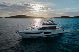 Azimut 68E in Šibenik / D-Marin Marina Mandalina thumbnail 104