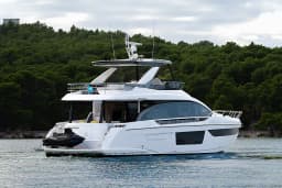Azimut 68E in Šibenik / D-Marin Marina Mandalina thumbnail 17