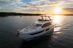 Azimut 68E in Šibenik / D-Marin Marina Mandalina thumbnail 3