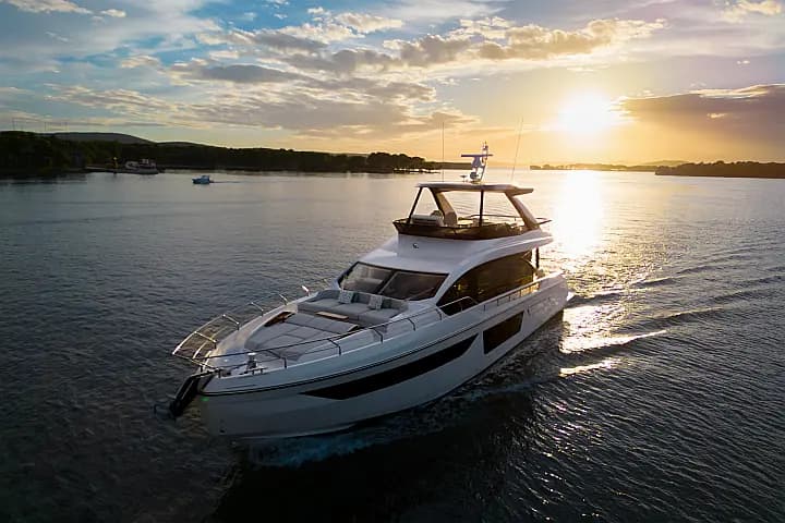 Azimut 68E in Šibenik / D-Marin Marina Mandalina - Photo 5