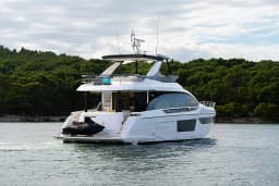 Azimut 68E in Šibenik / D-Marin Marina Mandalina thumbnail 6