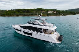 Azimut 68E in Šibenik / D-Marin Marina Mandalina thumbnail 82