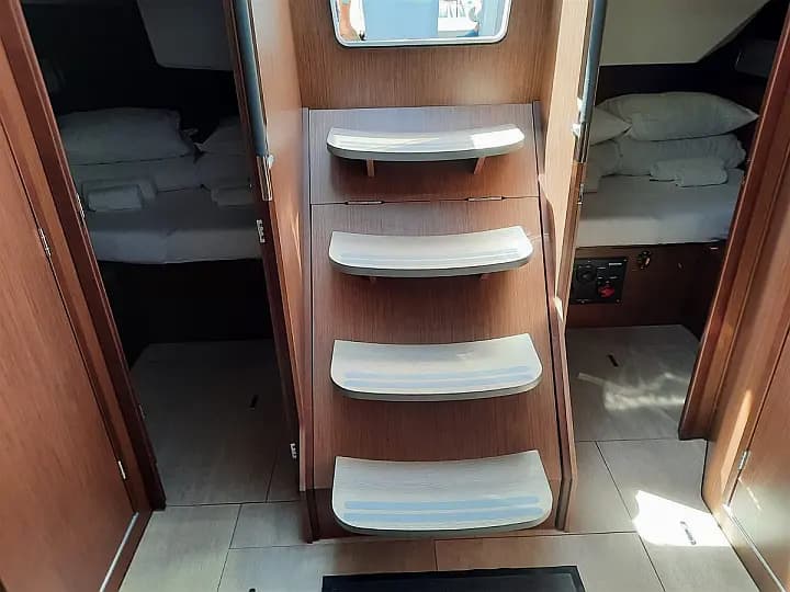 Oceanis 40.1 in Split / ACI Marina Split - Photo 4