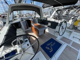 Oceanis 45 in Rhodes New Marina thumbnail 13