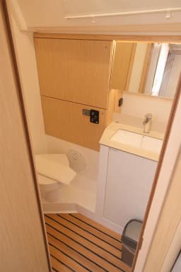 Bavaria C46 in Fethiye / Ece Marina thumbnail 24