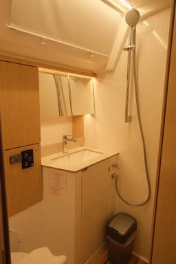 Bavaria C46 in Fethiye / Ece Marina thumbnail 25